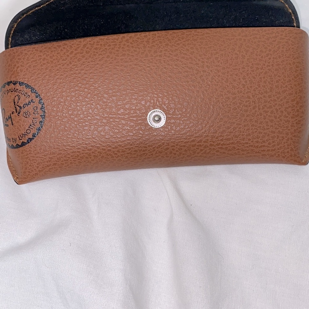 Ray-Ban Sunglasses Case - Picture 4 of 4